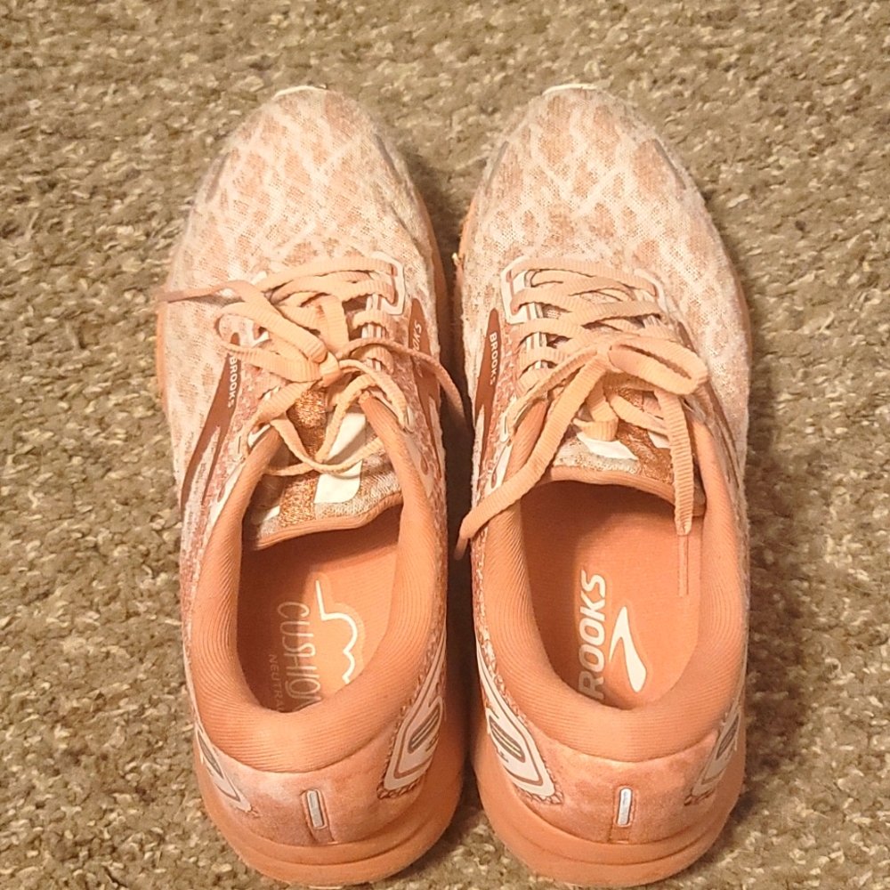 Brooks Ghost